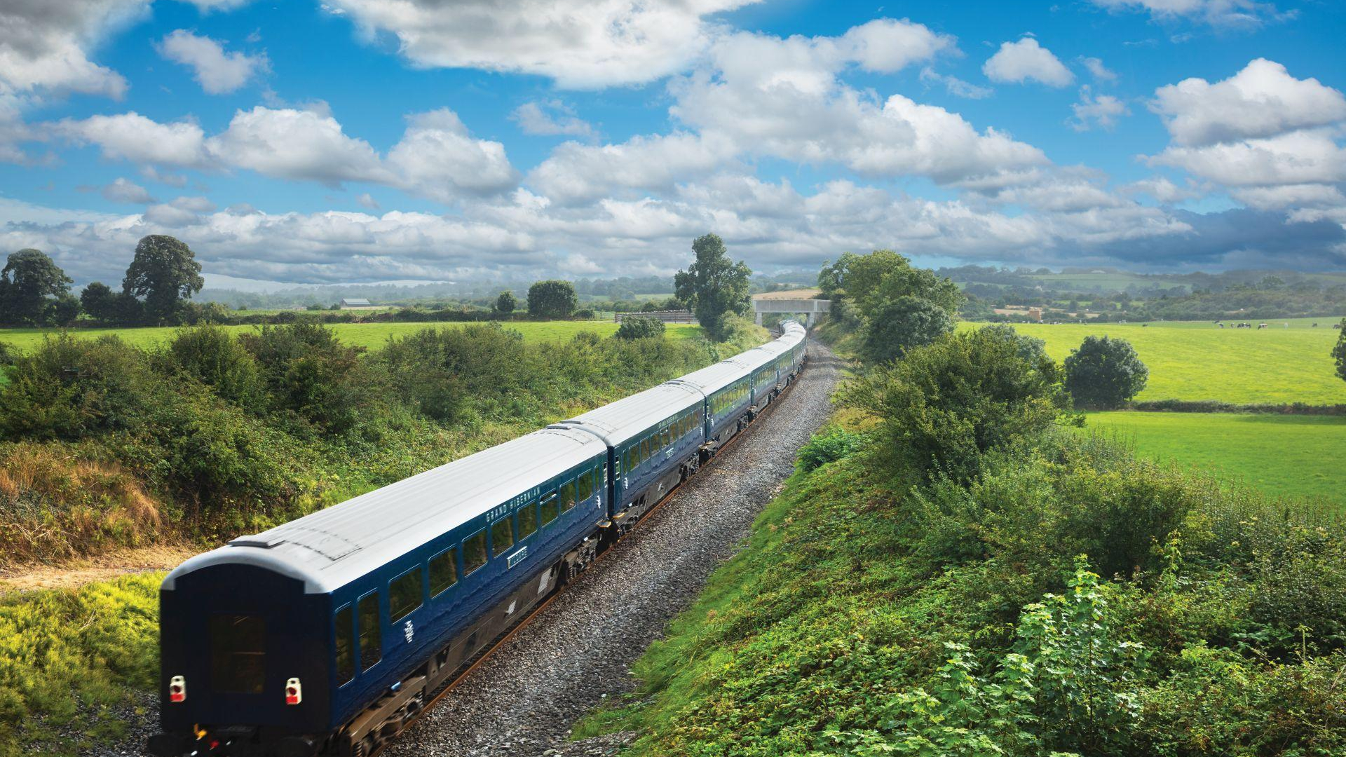 Der Belmond Grand Hibernian auf der Strecke bij Cork | Irland