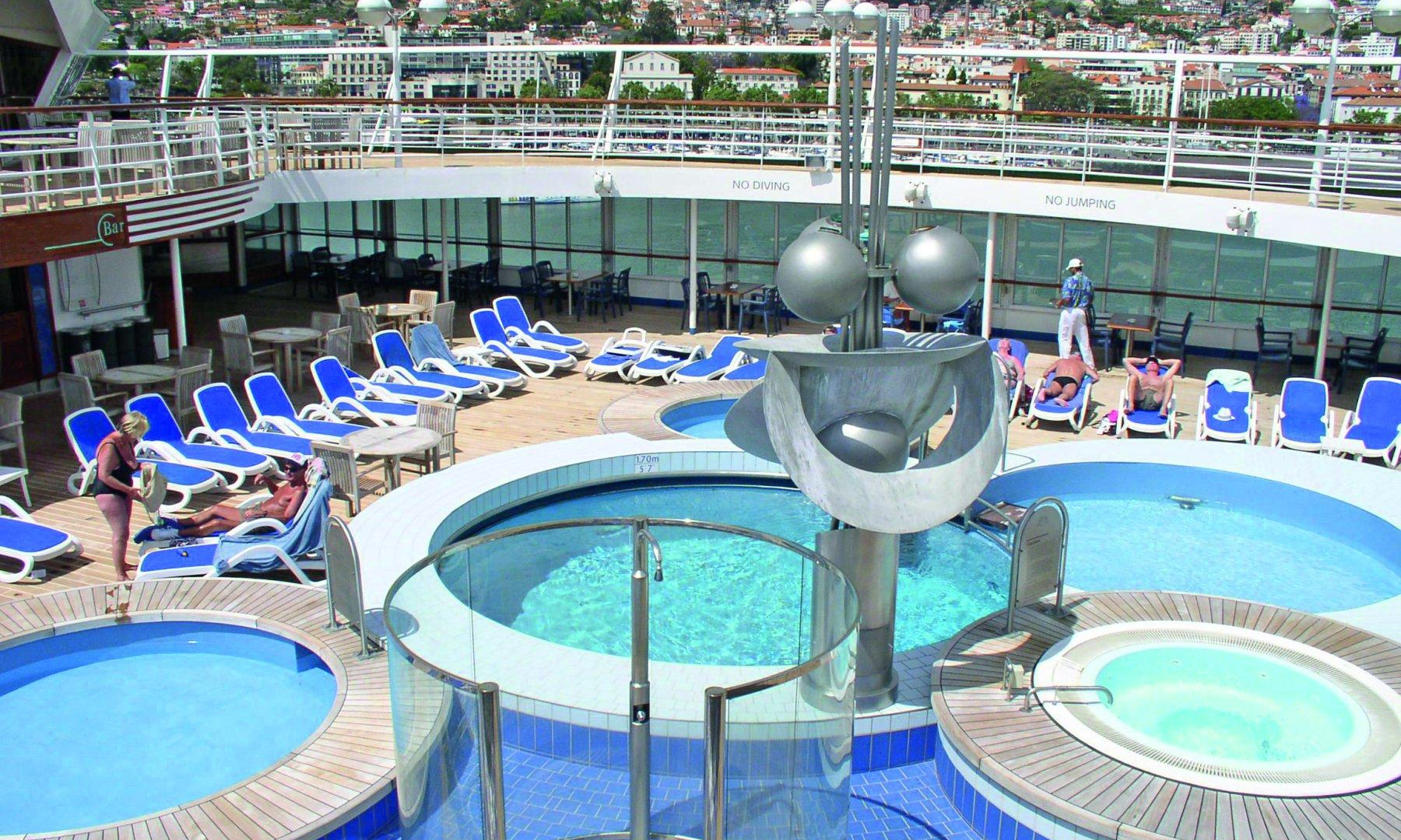 MS Artania