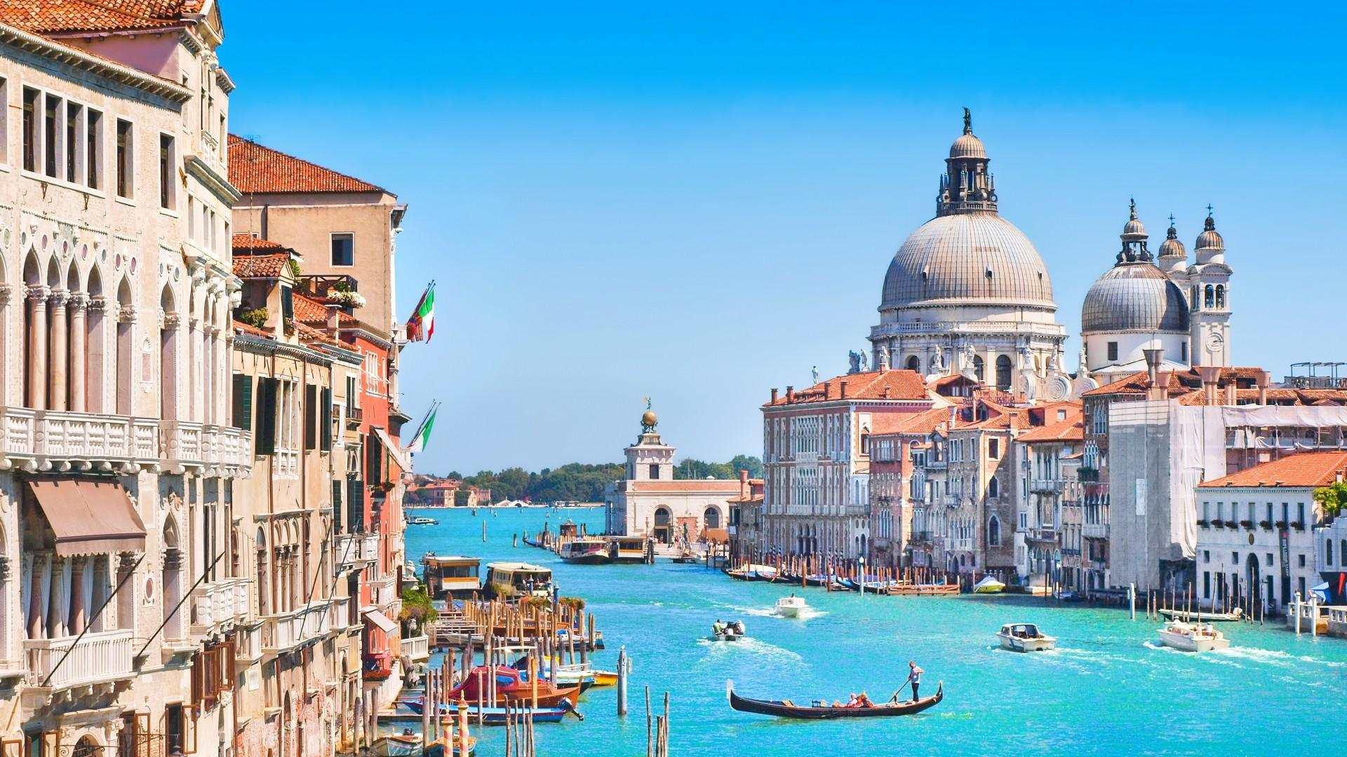 Grand Canal and Basilica Santa Maria della Salute, Venice, Italy