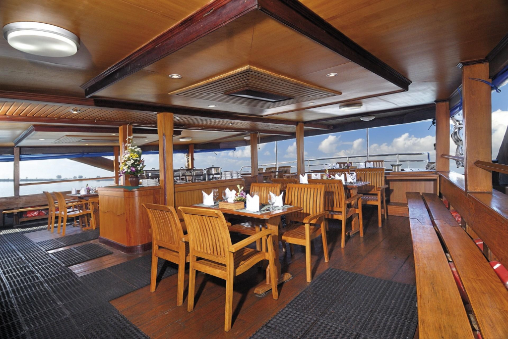 Restaurant - MS Sea Safari VII