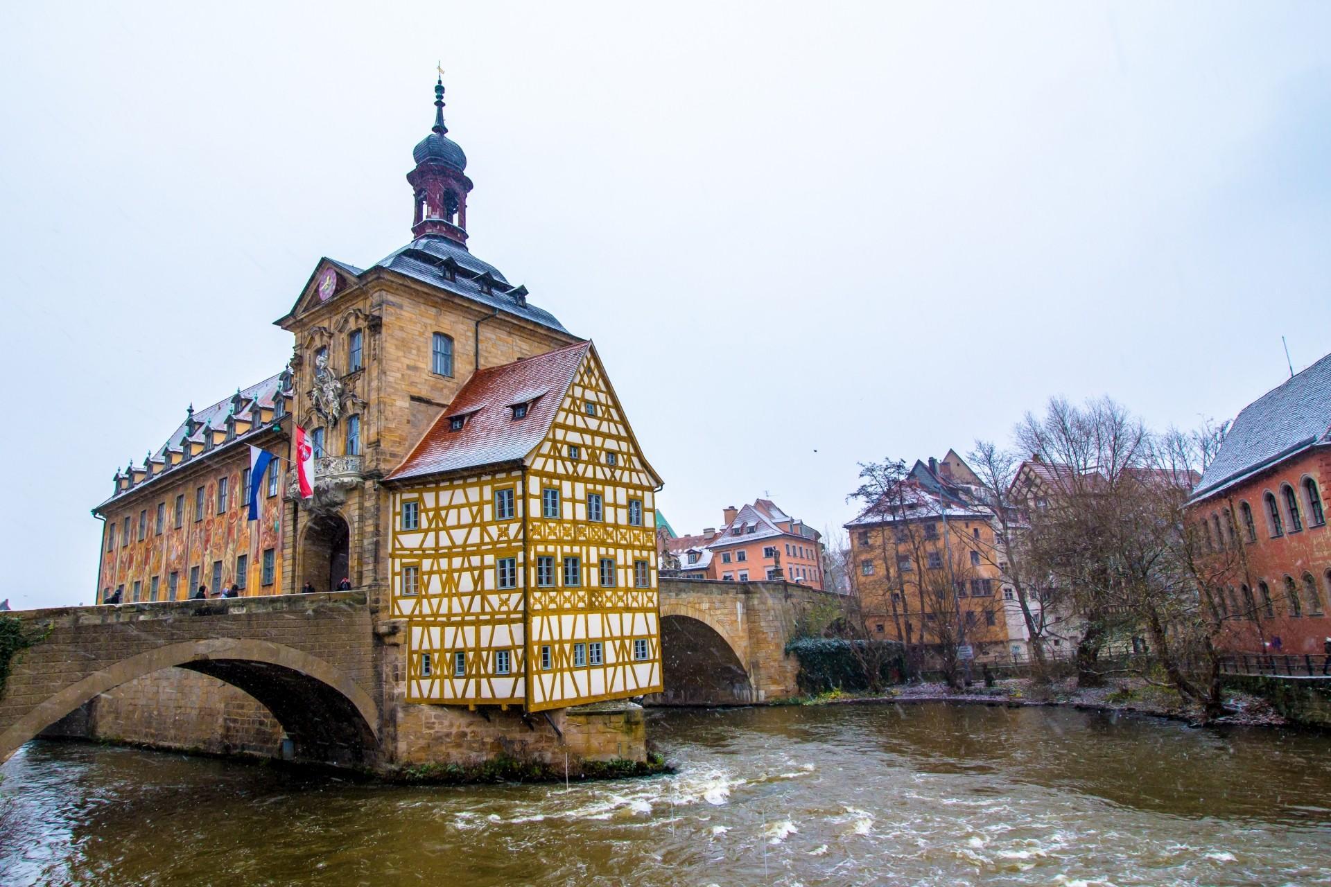 Bamberg Rathaus (Winter)_shutterstock_1024556092
