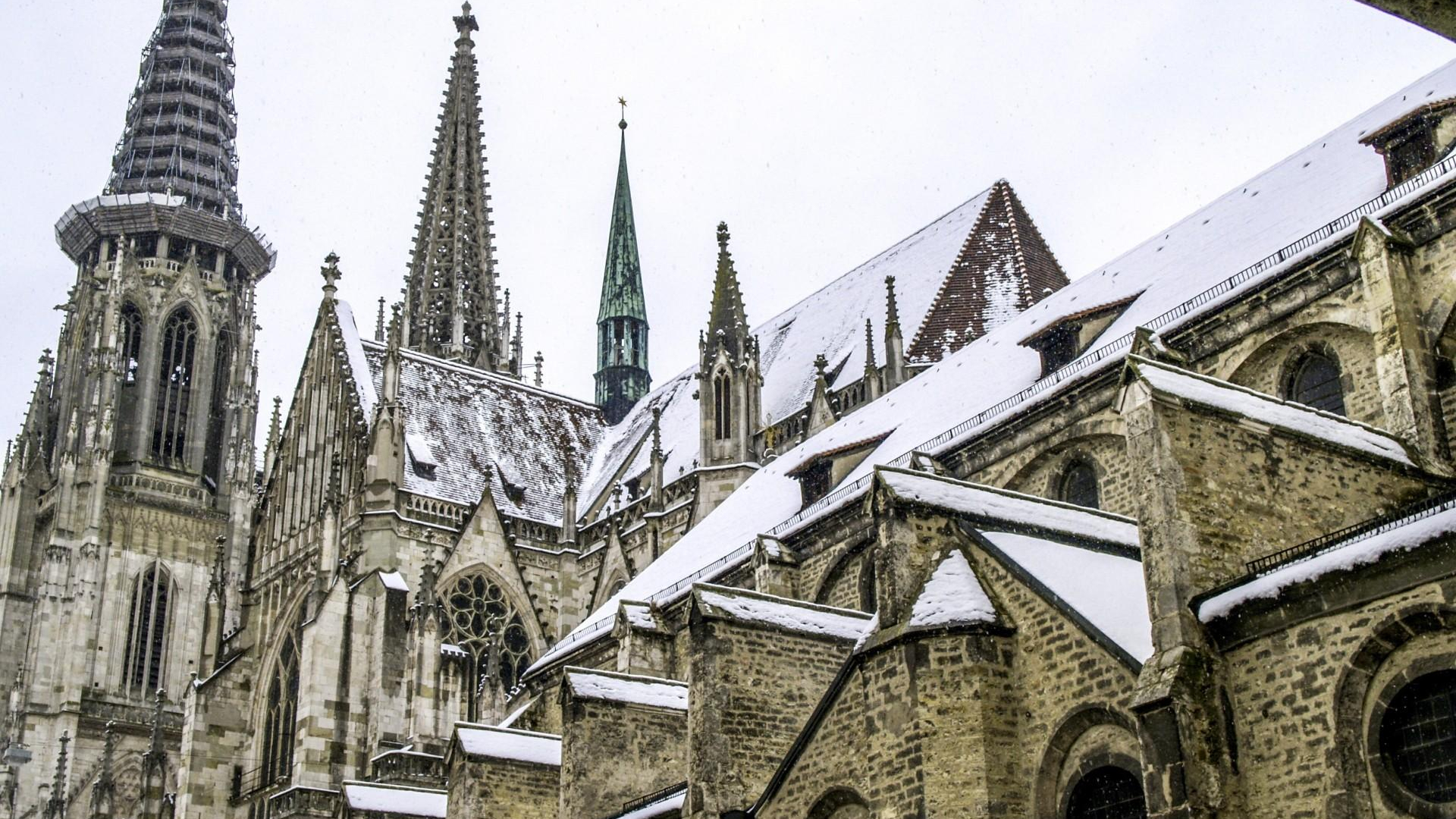 Regensburg Winter – Dom_shutterstock_707924065