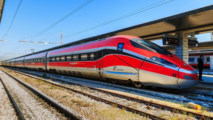 Frecciarossa_shutterstock_1092160316