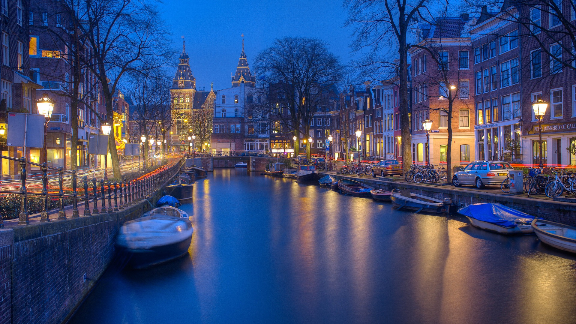 amsterdam-1150319_1920