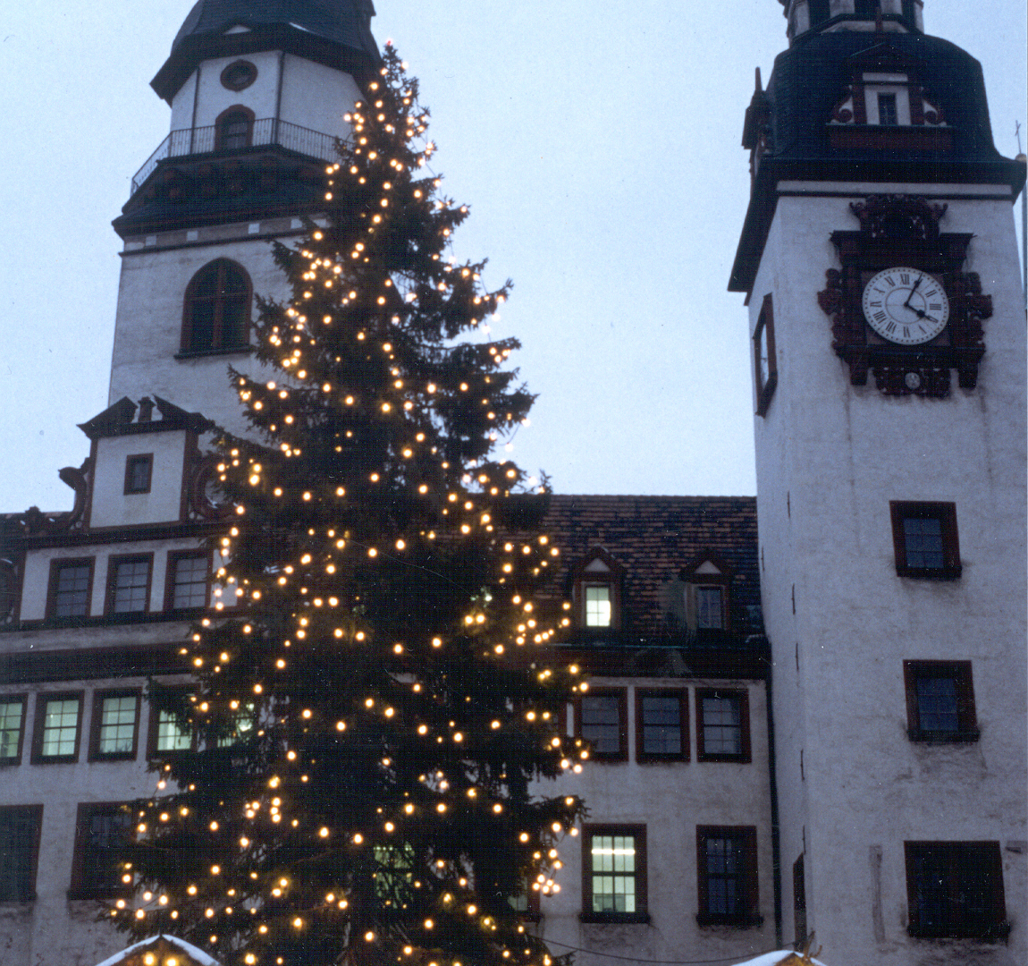 Chemnitz - Altes Rathaus mit Weihnachtsbaum