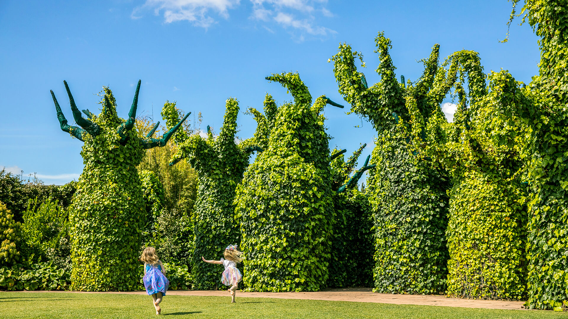 234231-hamilton-gardens-waikato