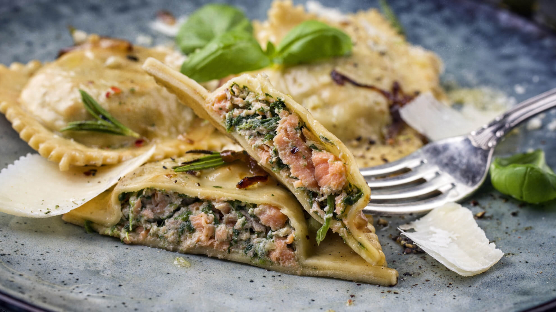 Piroggen_shutterstock_571328698