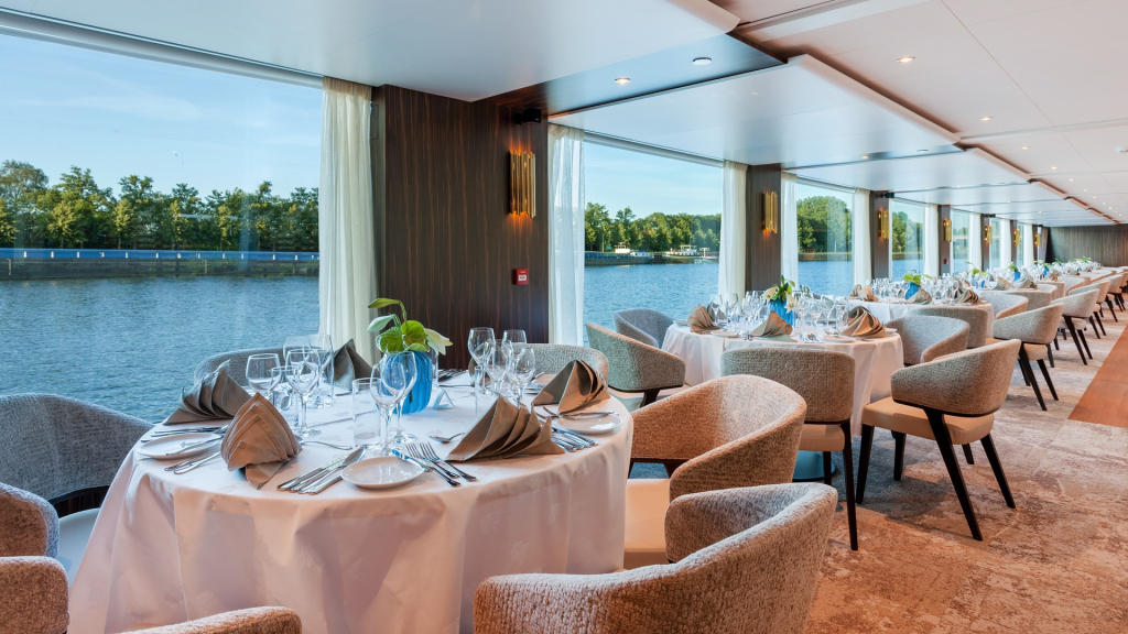 AMADEUS Imperial Panorama Restaurant und Bar