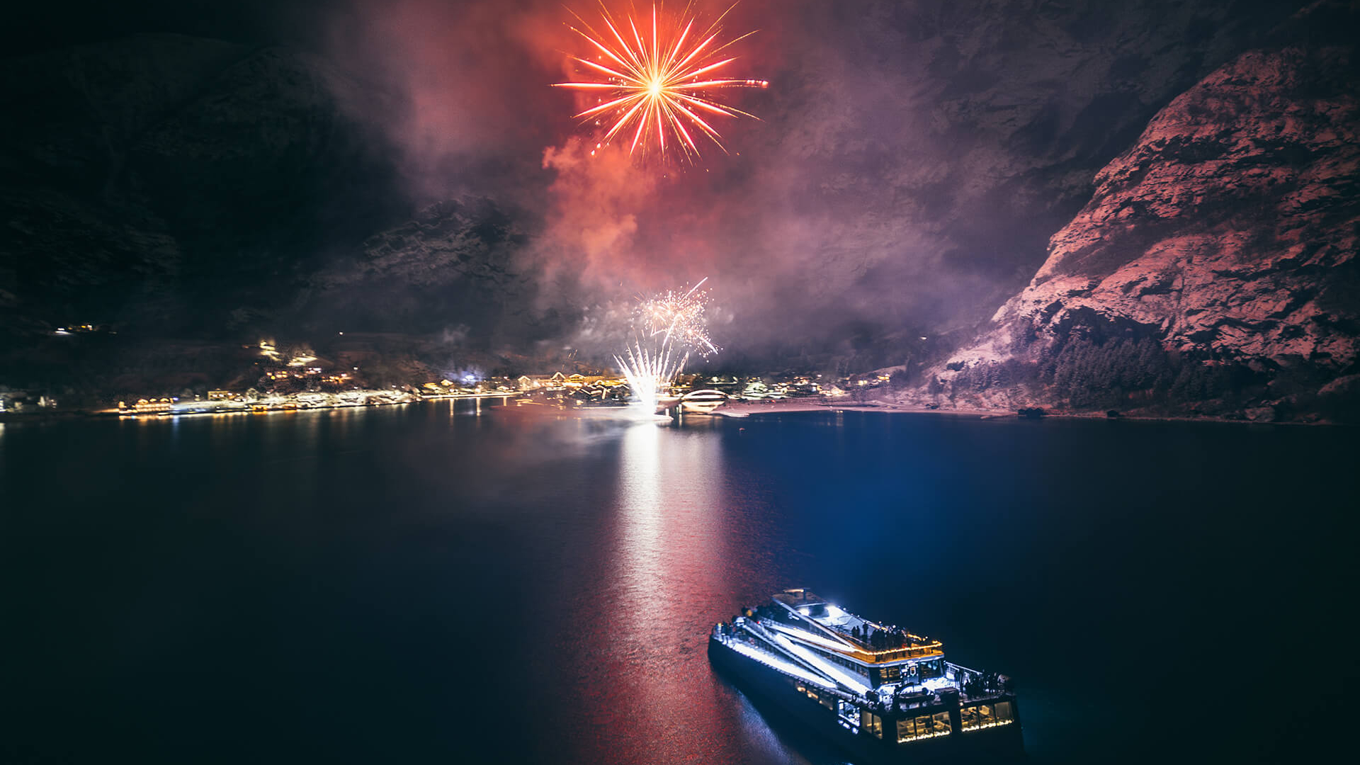 Feuerwerk_Flam_Fjord